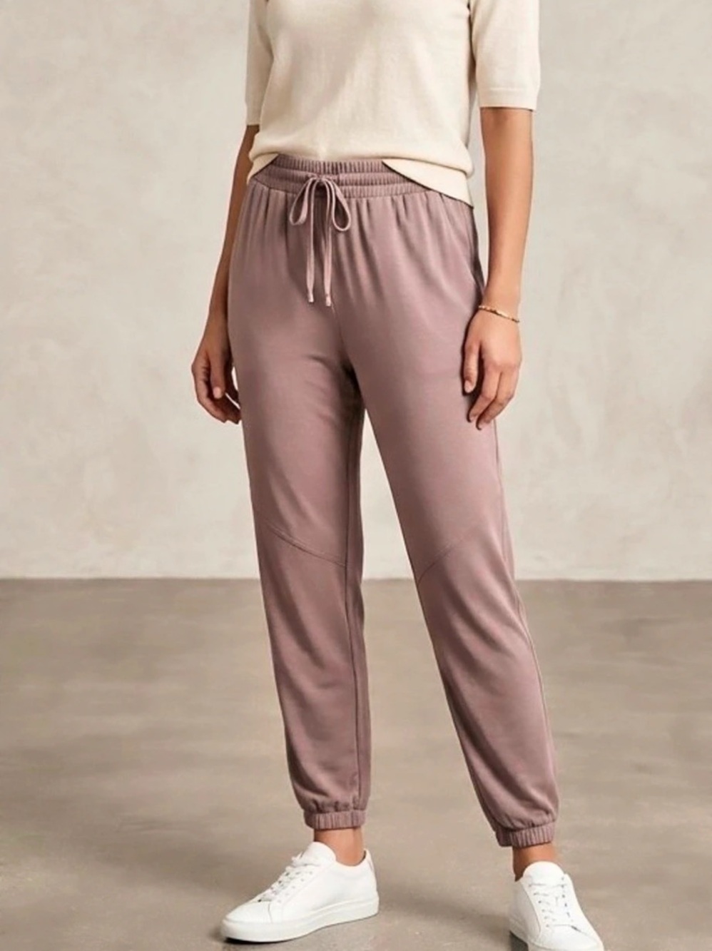 Forever 21 Jogger Pants in Brown Size Small